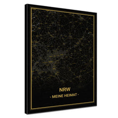 Belebe deine Räume mit der Städtekarte NRW Noir in der Premium-Edition. Gedruckt auf matter Baumwoll-Leinwand mit einem Gewicht von 320 g/m² und gespannt auf einen 2 cm tiefen Keilrahmen, setzt sie in jedem Raum ein stilvolles Highlight. Die Verwendung von umweltfreundlichen, wasserbasierten und vollständig abbaubaren Tinten sowie UV-beständigen Farben gewährleistet, dass die lebendigen Farben deiner Karte mindestens 75 Jahre strahlen.