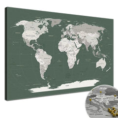 Erwecke Deine Wände zum Leben mit deiner World Map Green Smoke als Slim Line Variante. Deine Weltkarte als Pinnwand ist auf eine Baumwoll-Leinwand von 320 g/m² mit matter Oberfläche gedruckt. Auf einen 2 cm tiefen Keilrahmen gespannt kommt deine Weltkarte in jedem deiner Räume zur Geltung. Mit ökologischen, wasserbasierten Farben bedruckt, die vollständig abbaubar sind, und UV-echten Farben, verspricht sie dir für mindestens 75 Jahre lebendige Freude.