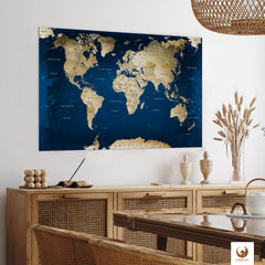 Die Welt als Zentrum Deiner Wohnung. Deine Weltkarte Ocean fügt sich mit ihren ausgewogenen Farben ideal in dein Wohnkonzept ein.