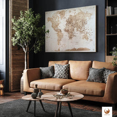 Deine Holz-Weltkarte "Traveller´s Tale" auf zwei Platten ist garantiert ein Eye-Catcher in deinem Wohnzimmer.