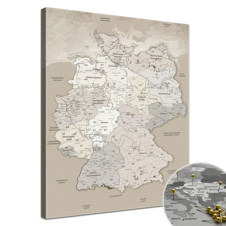 Deine Deutschlandkarte Beige als Premiumleinwand mit 2 cm breiten Rahmen.