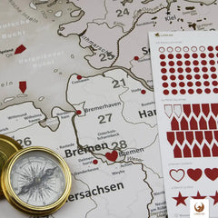 Für einen optimalen Transport kommt Deine Deutschlandkarte Beige gerollt zu Dir.