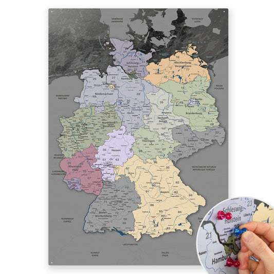 Deine Deutschlandkarte als magnetisches Blechschild zum Markieren deiner Reiseziele mit Magneten oder Stickern.
