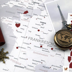 Dekoriere Deine Europakarte Champagner mit Stickern, Pins und Fotos.