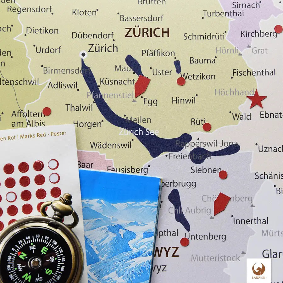 Für einen optimalen Transport kommt Deine Schweizkarte Blau gerollt zu Dir.