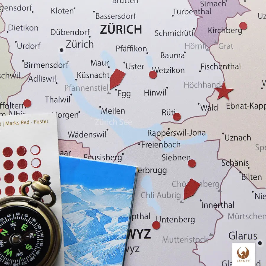 Für einen optimalen Transport kommt Deine Schweizkarte Weiß gerollt zu Dir.