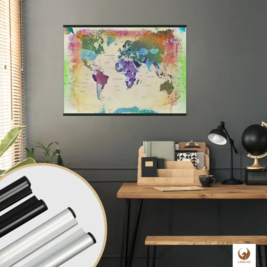 In deinem stilvollen Arbeitszimmer findet deine Weltkarte Bunt als Poster den perfekten Platz. Sie ist nicht nur ein Dekorationsstück, sondern lässt deine Reisen immer wieder lebendig werden. Markiere mit Stickern und klebe kleinen Fotos an als interaktive Chronik deiner Abenteuer. Mit Posterschienen kannst du schick und super einfach deine Weltkarte als Poster an die Wand hängen.
